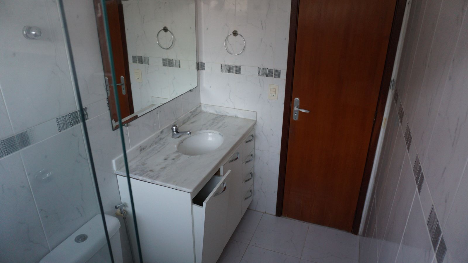 Casa 3 quartos 2 banheiros e duas vagas em Serra Grande Itaipu Niterói