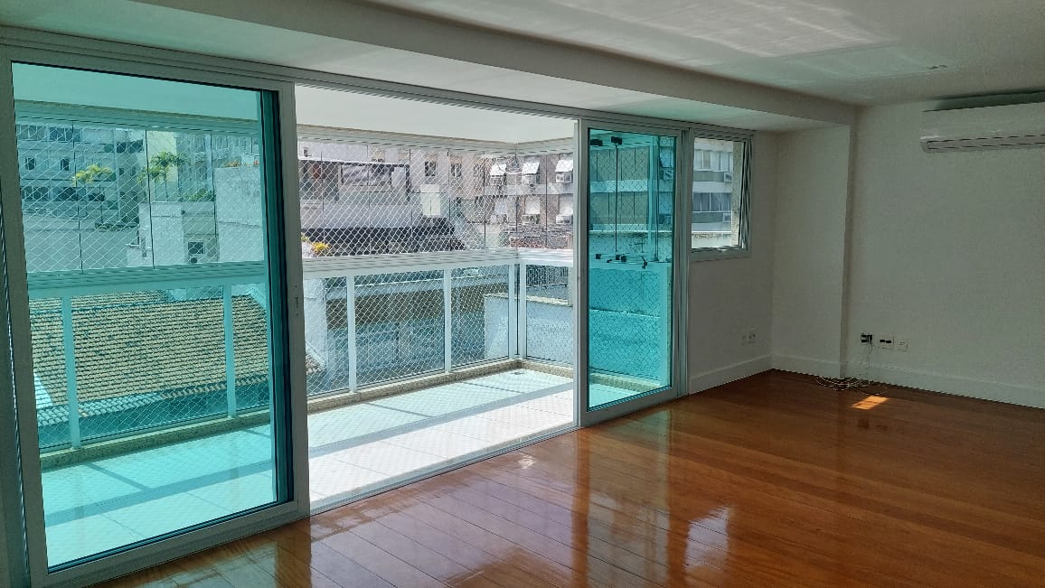 Locação Apartamento - 4 quartos - 4 Suites - Leblon