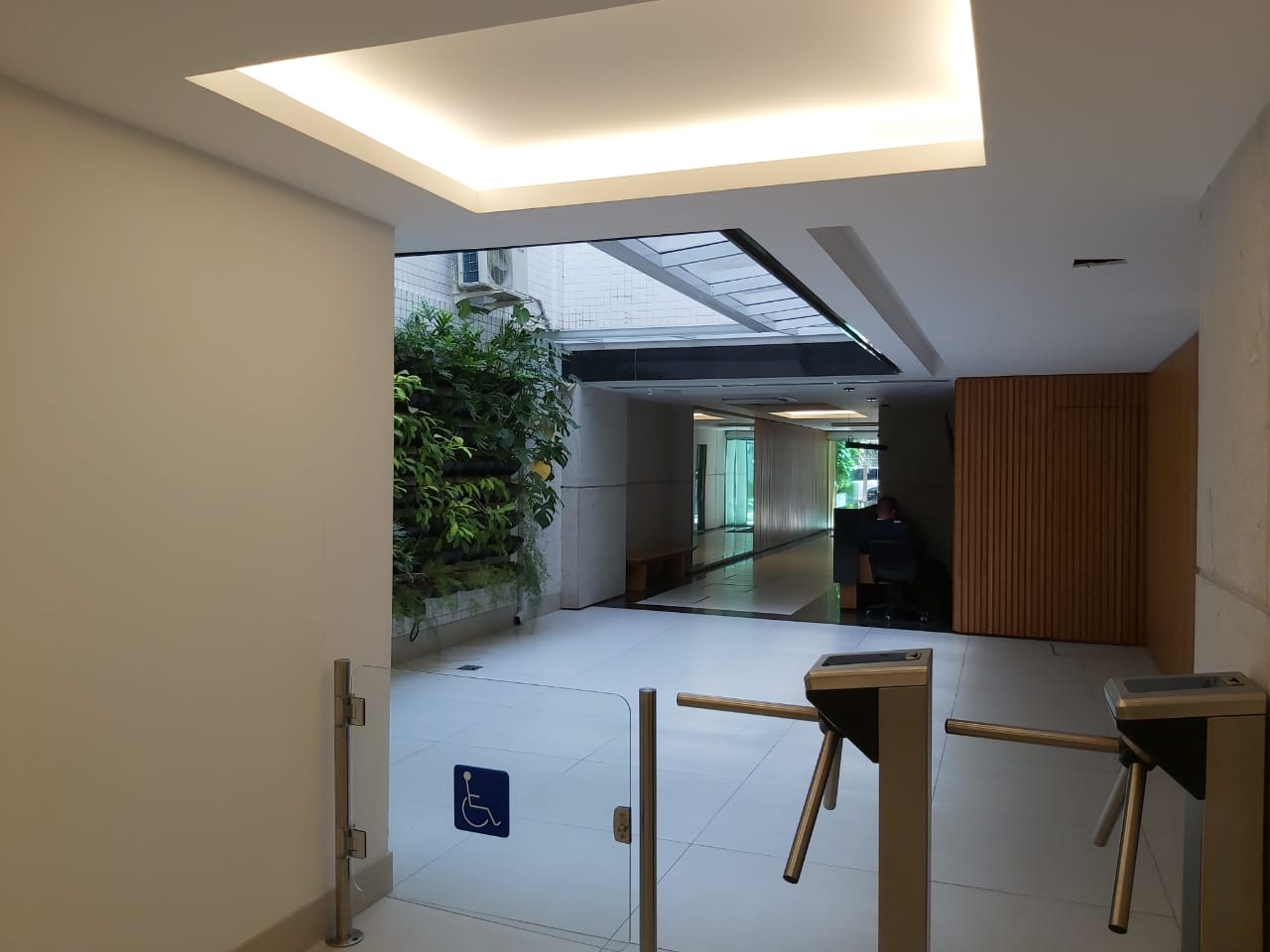 Andar Inteiro - Leblon - 186 m²