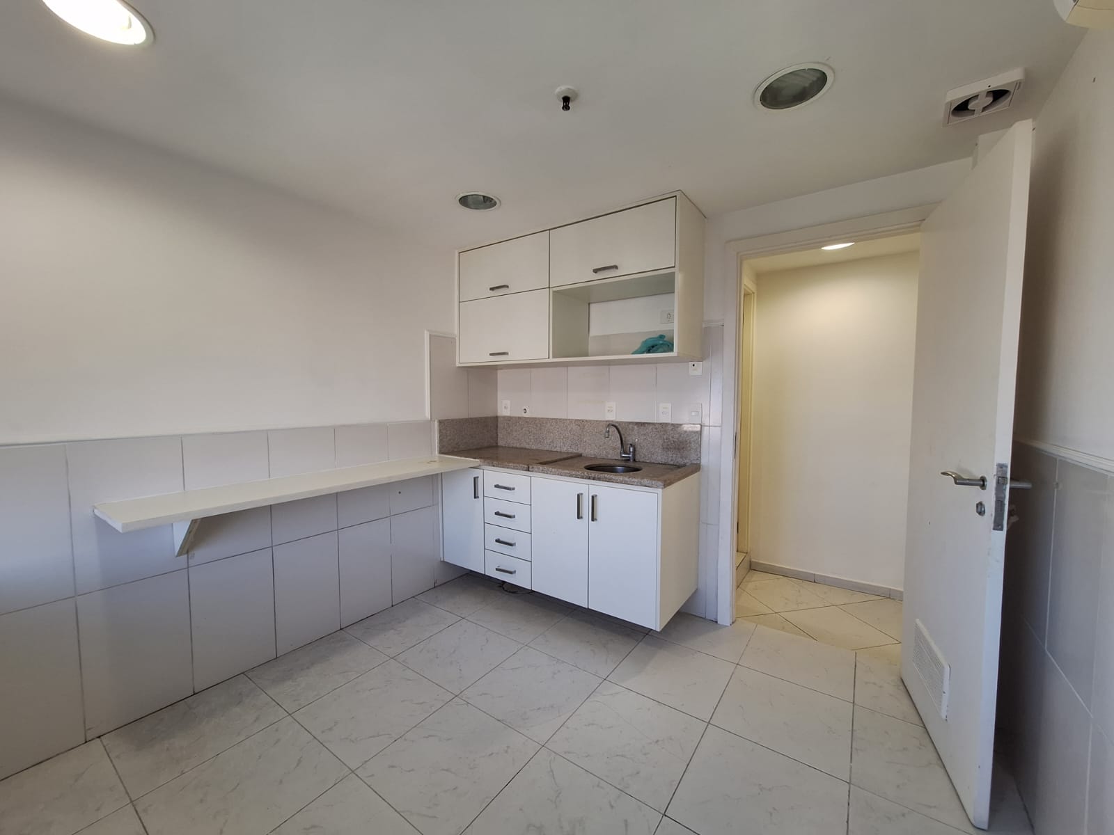 Andar Inteiro - Leblon - 380 m²